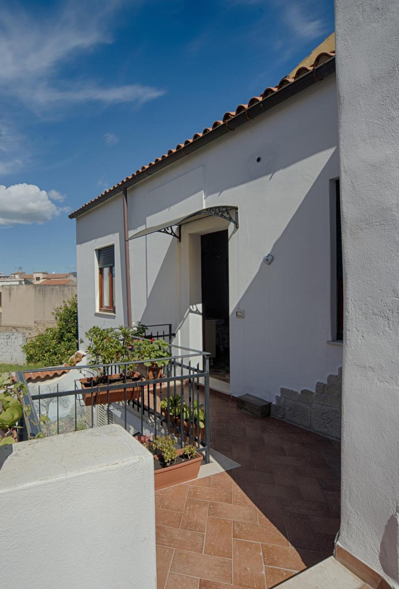 B&B Antica Dimora Olbia Exteriör bild